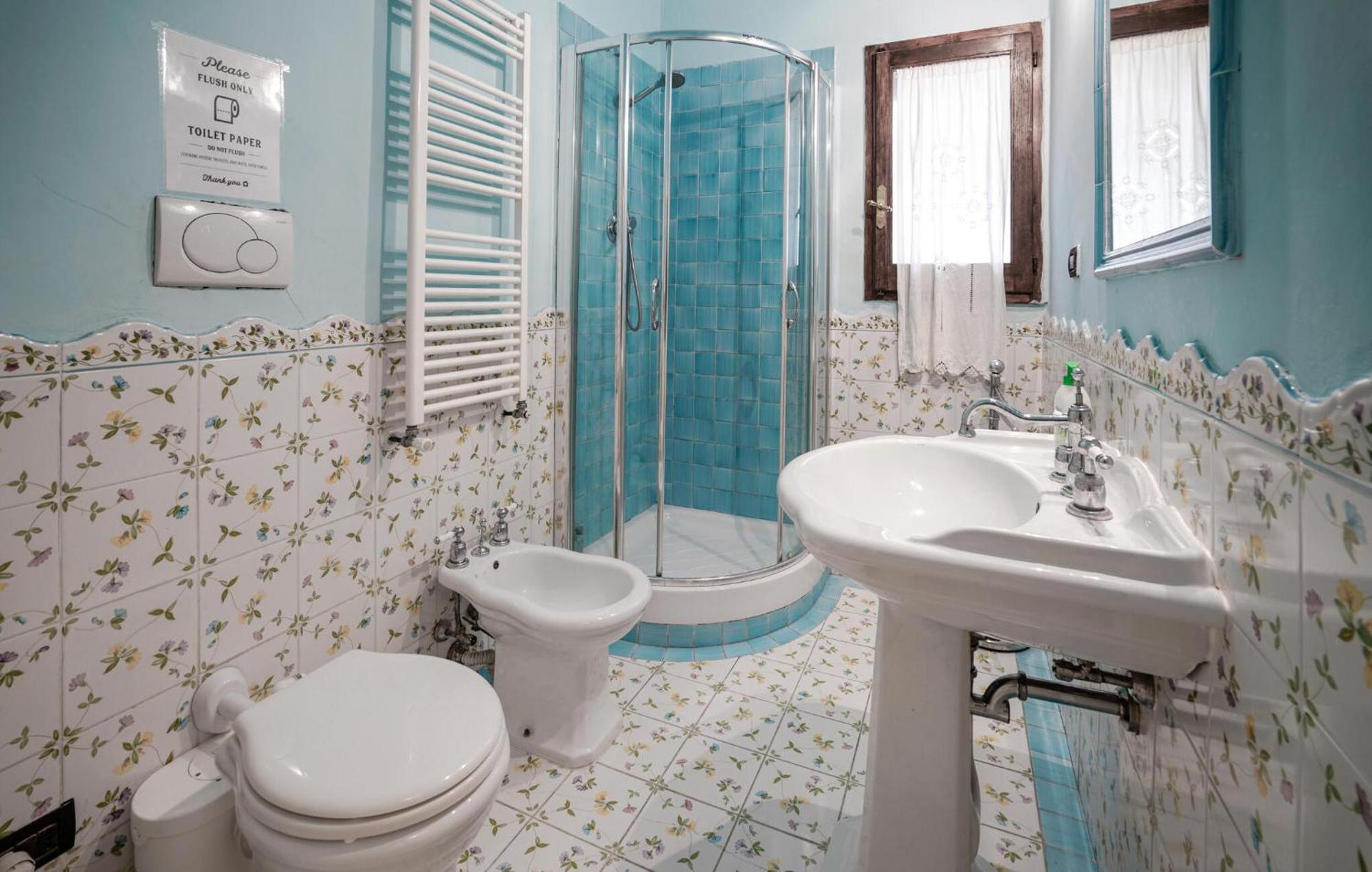2 Bedroom Cozy In Apartment Florence