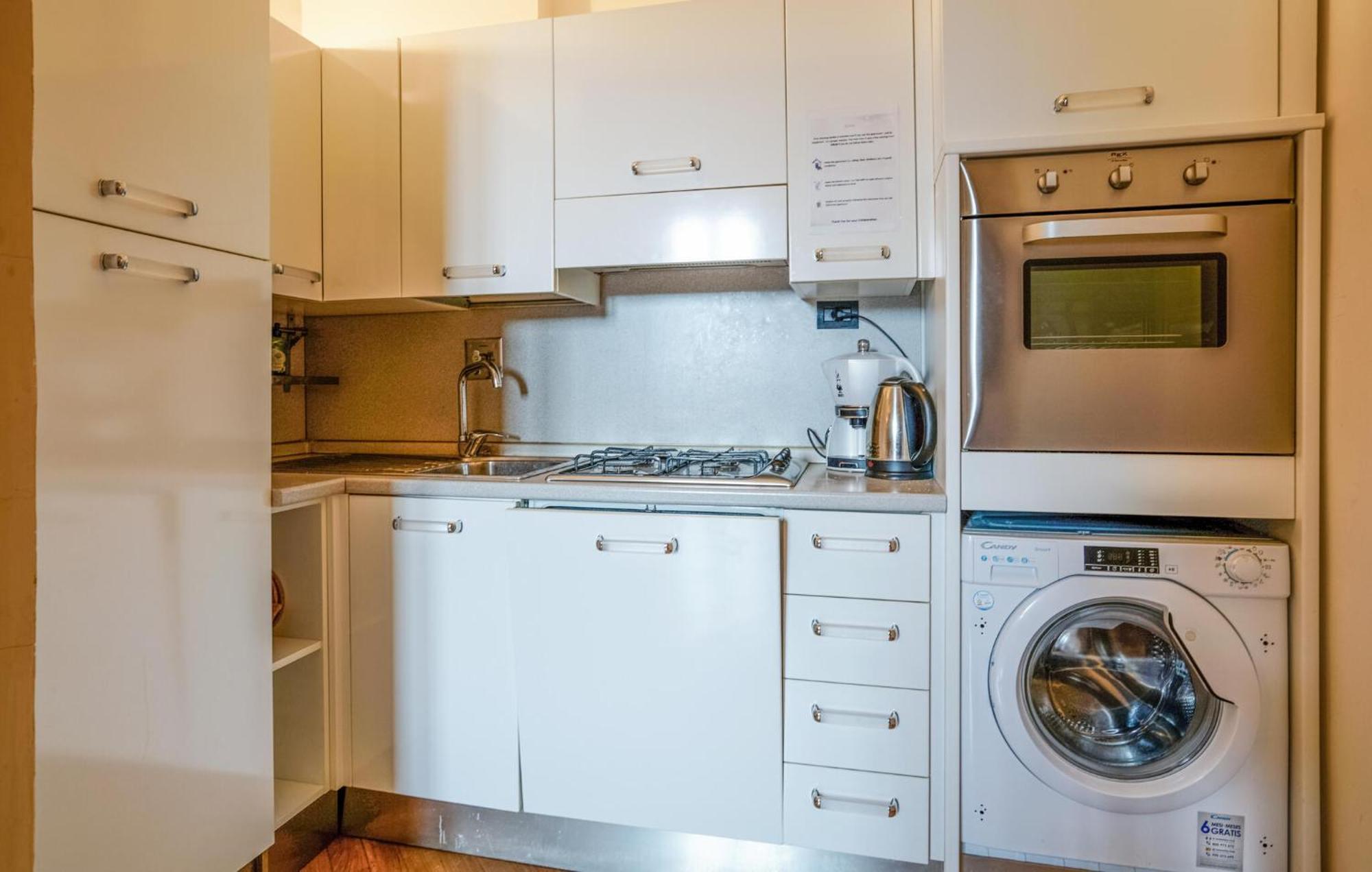 Apartment 2 Bedroom Cozy In Florence