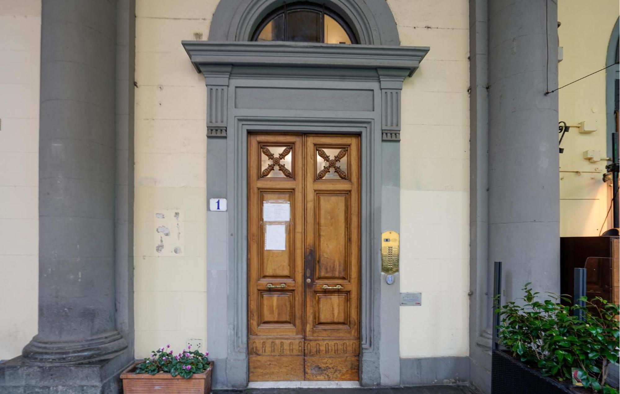 2 Bedroom Cozy In Apartment Florence