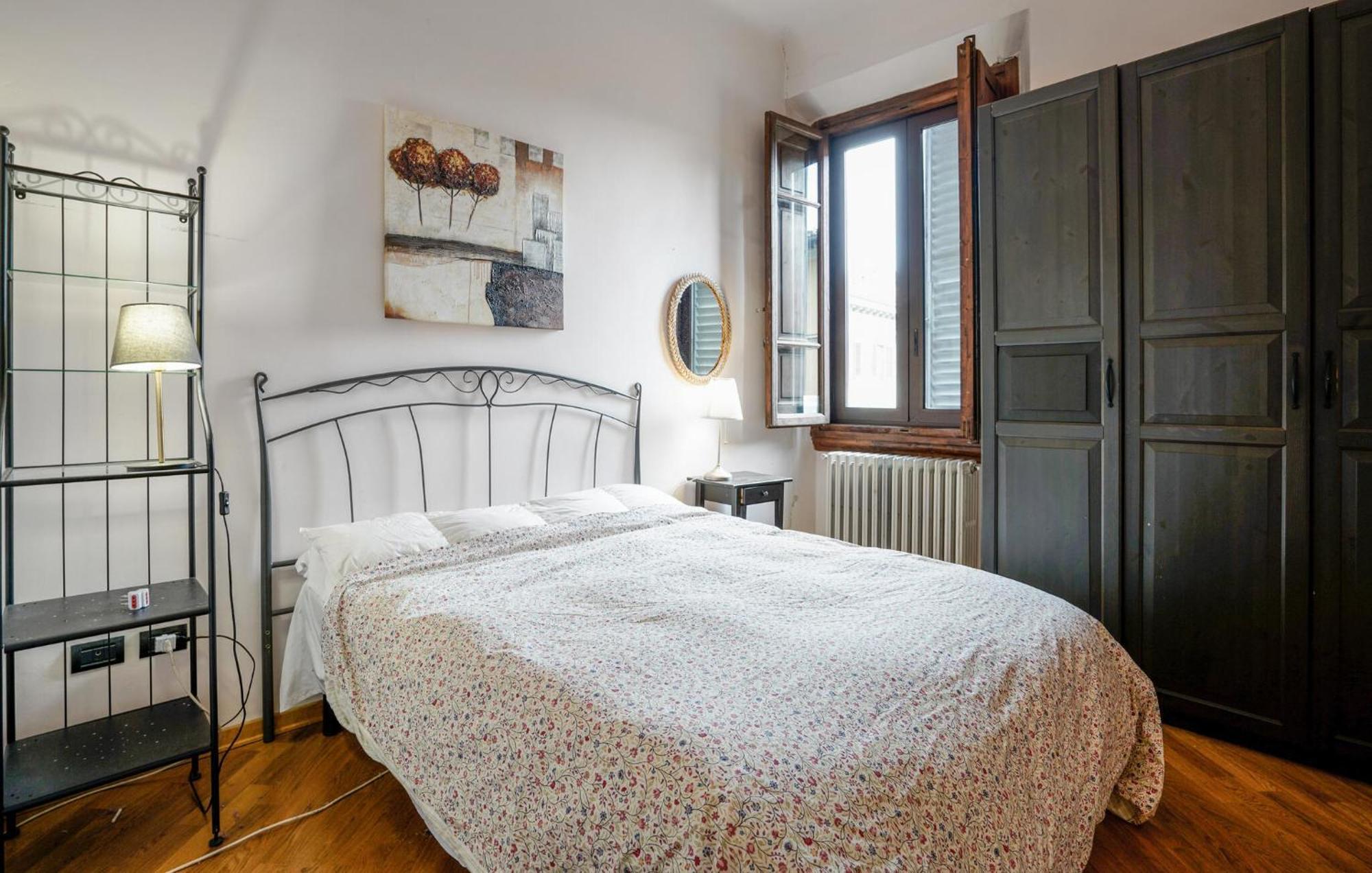 Apartment 2 Bedroom Cozy In Florence